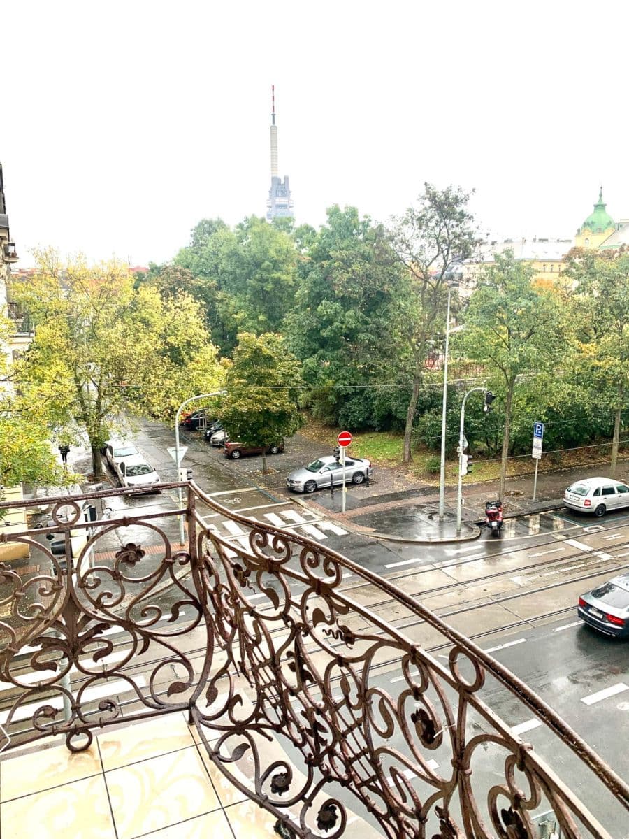 Pronájem bytu  150 m², Korunní, Praha, Praha