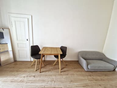 Pronájem bytu  53 m², Budečská, Praha, Praha