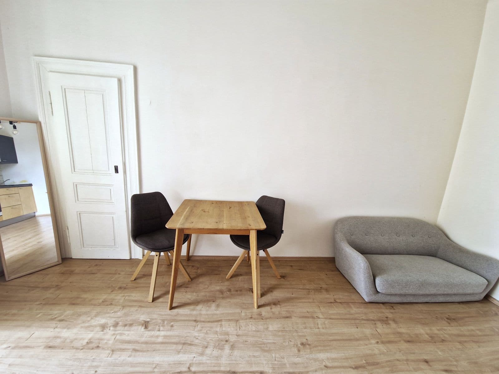 Pronájem bytu  53 m², Budečská, Praha, Praha
