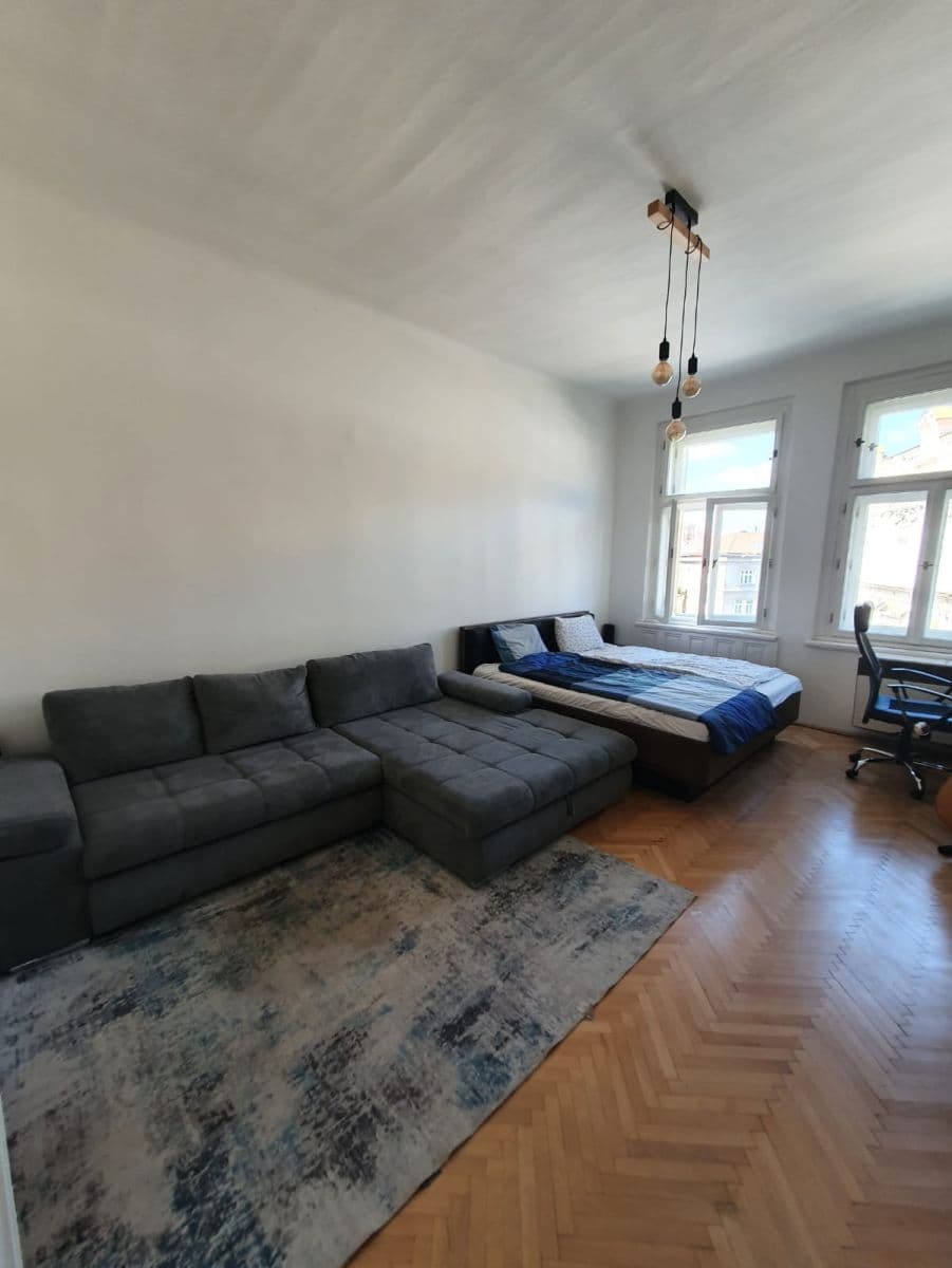 Pronájem bytu  51 m², Budečská, Praha, Praha