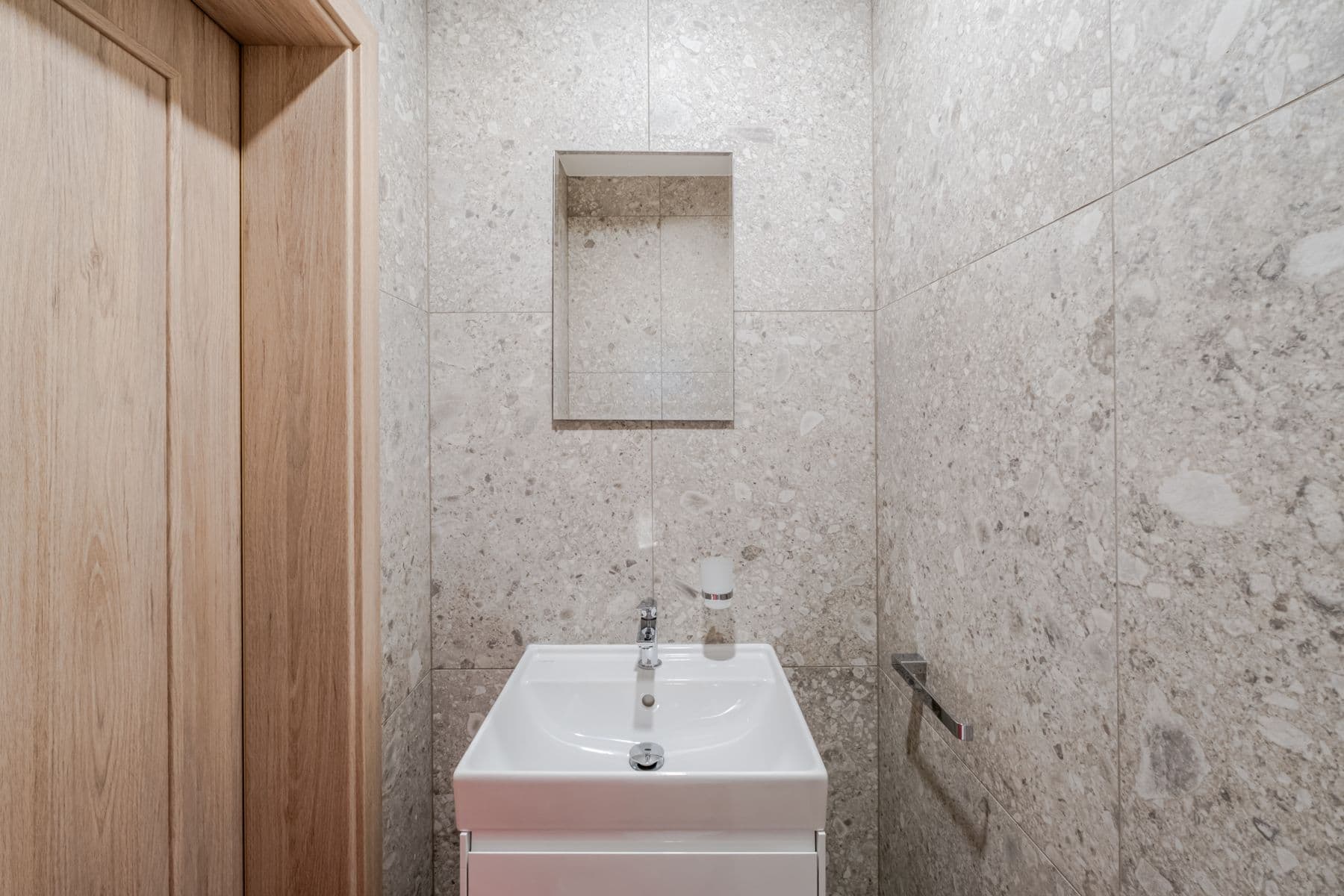 Pronájem bytu  51 m², Svatoslavova, Praha, Praha