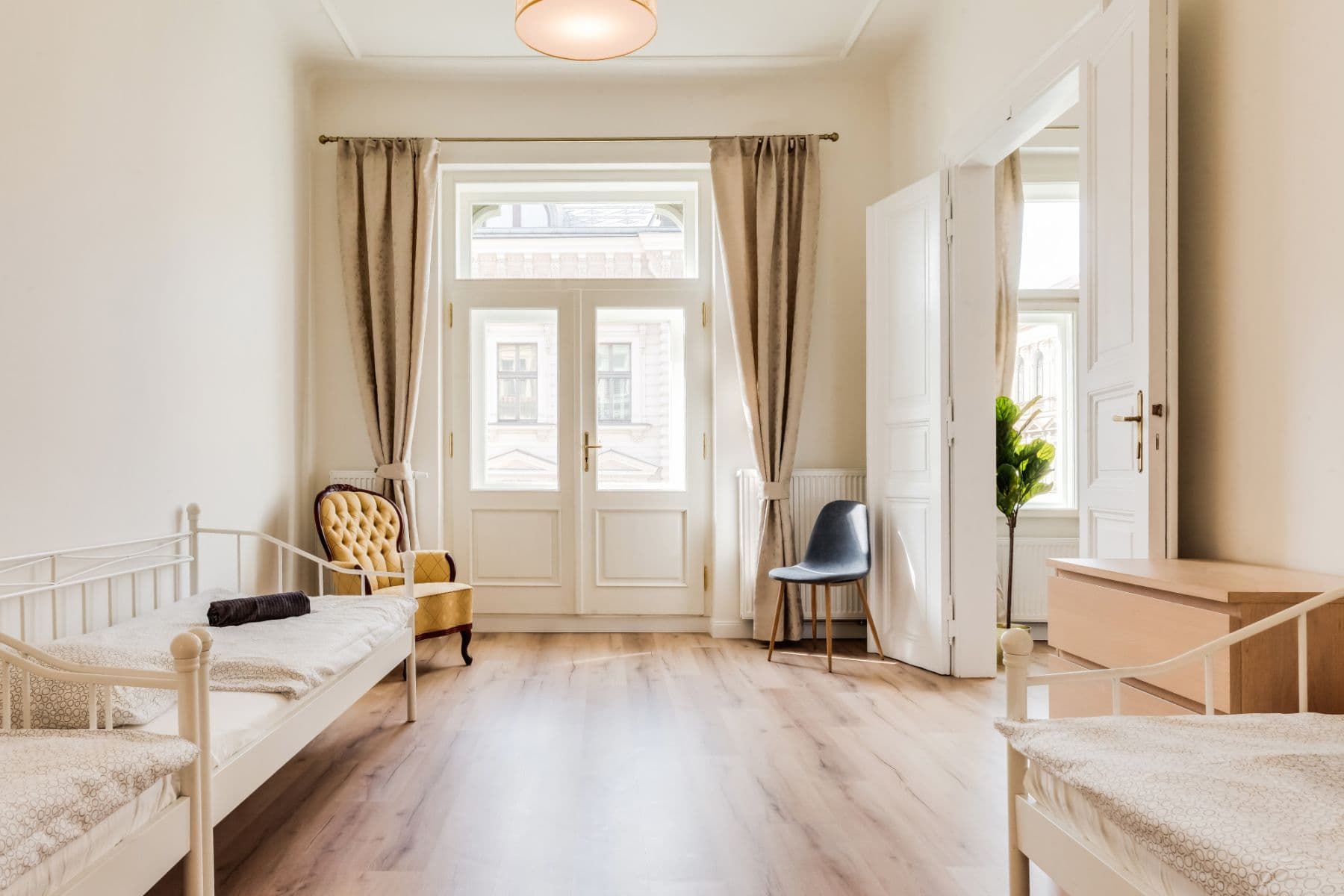 Pronájem bytu  103 m², Křižovnická, Praha, Praha