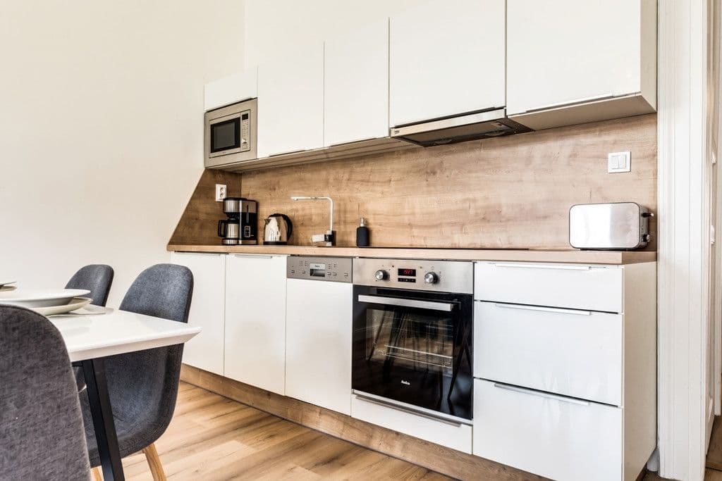 Pronájem bytu  103 m², Křižovnická, Praha, Praha