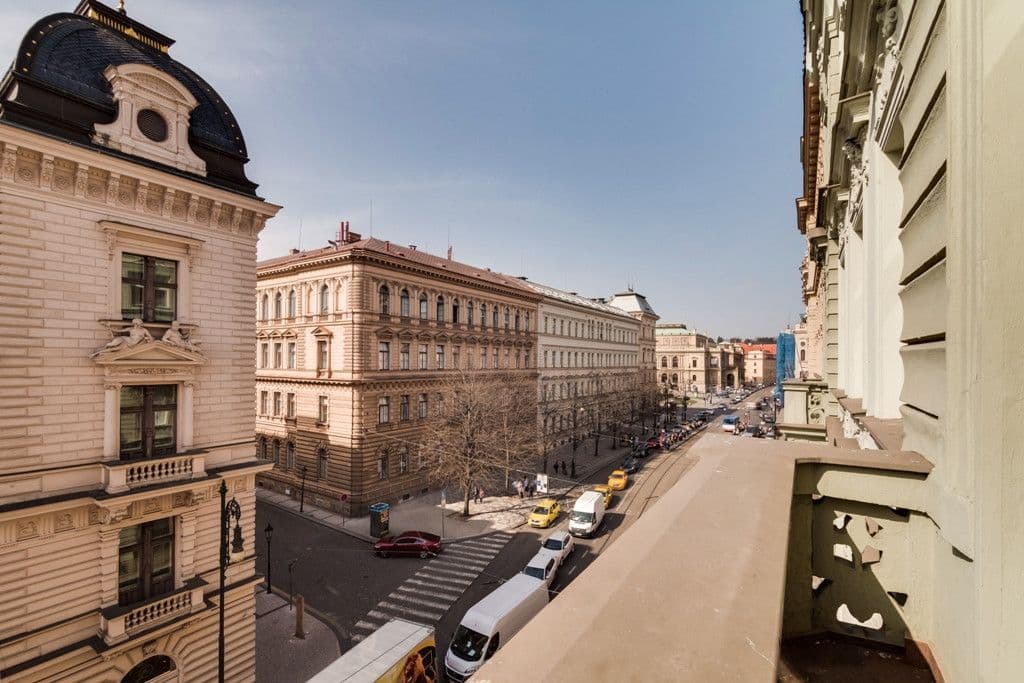 Pronájem bytu  103 m², Křižovnická, Praha, Praha
