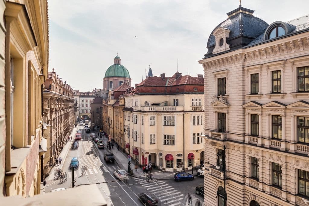 Pronájem bytu  103 m², Křižovnická, Praha, Praha