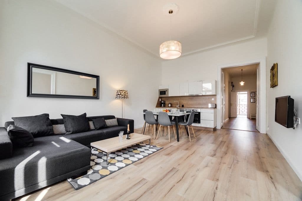Pronájem bytu  103 m², Křižovnická, Praha, Praha