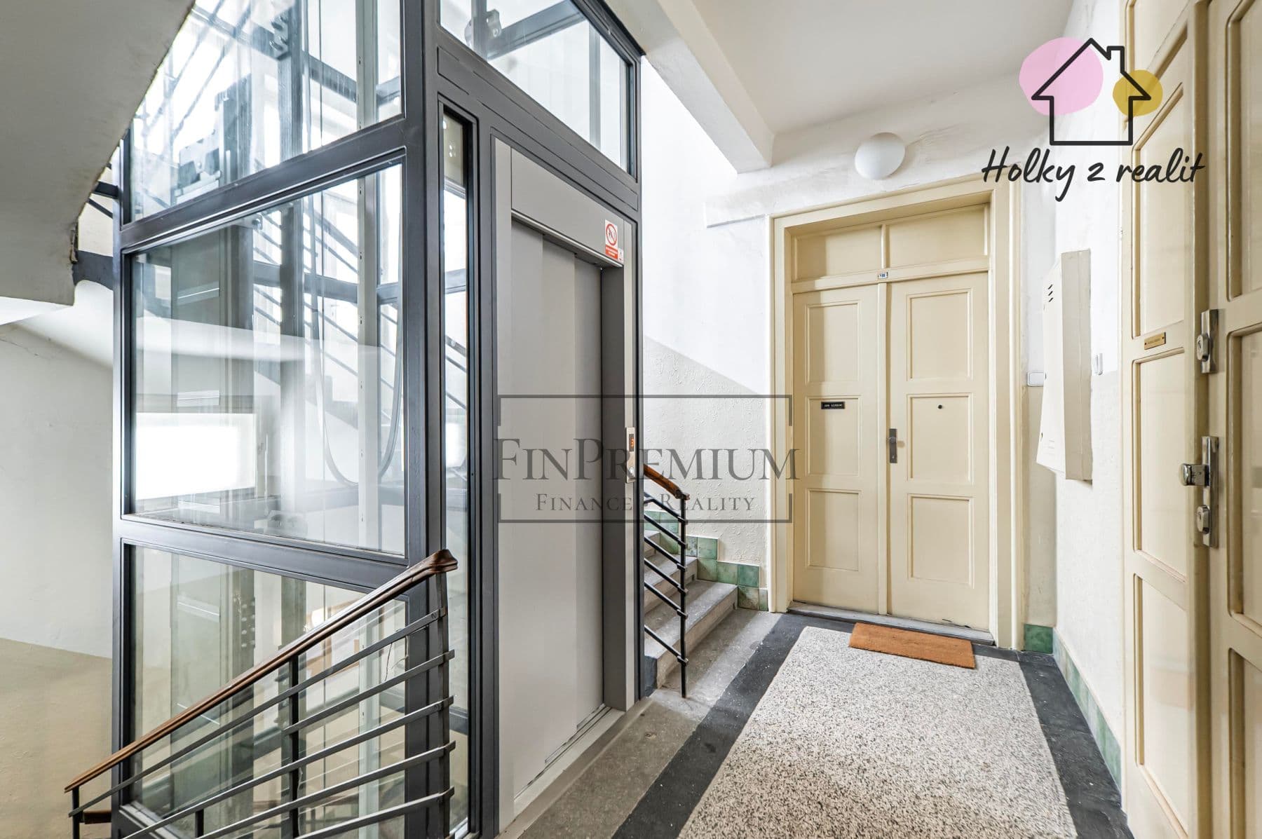 Pronájem bytu  99 m², Michalská, Praha, Praha