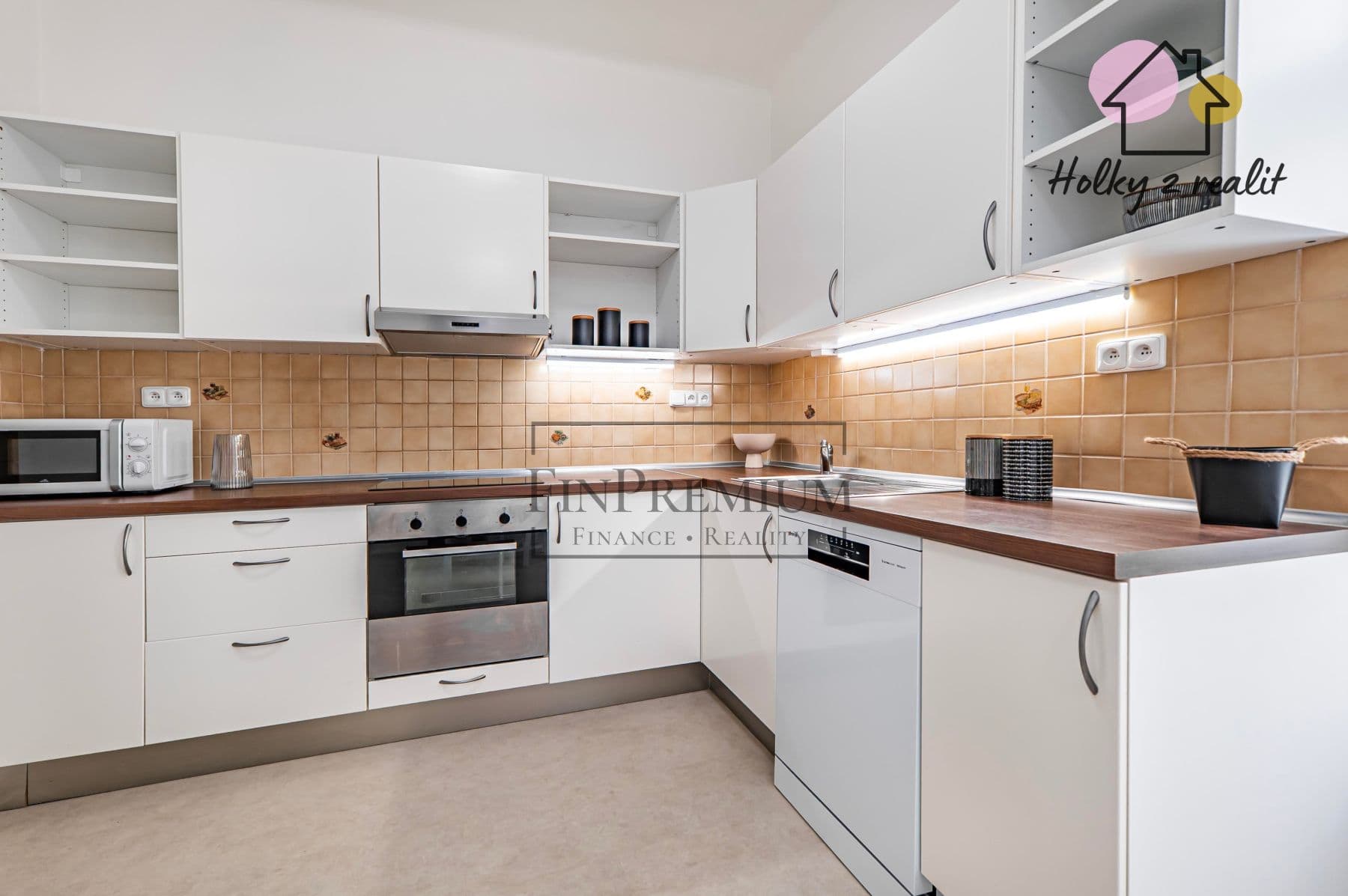 Pronájem bytu  99 m², Michalská, Praha, Praha