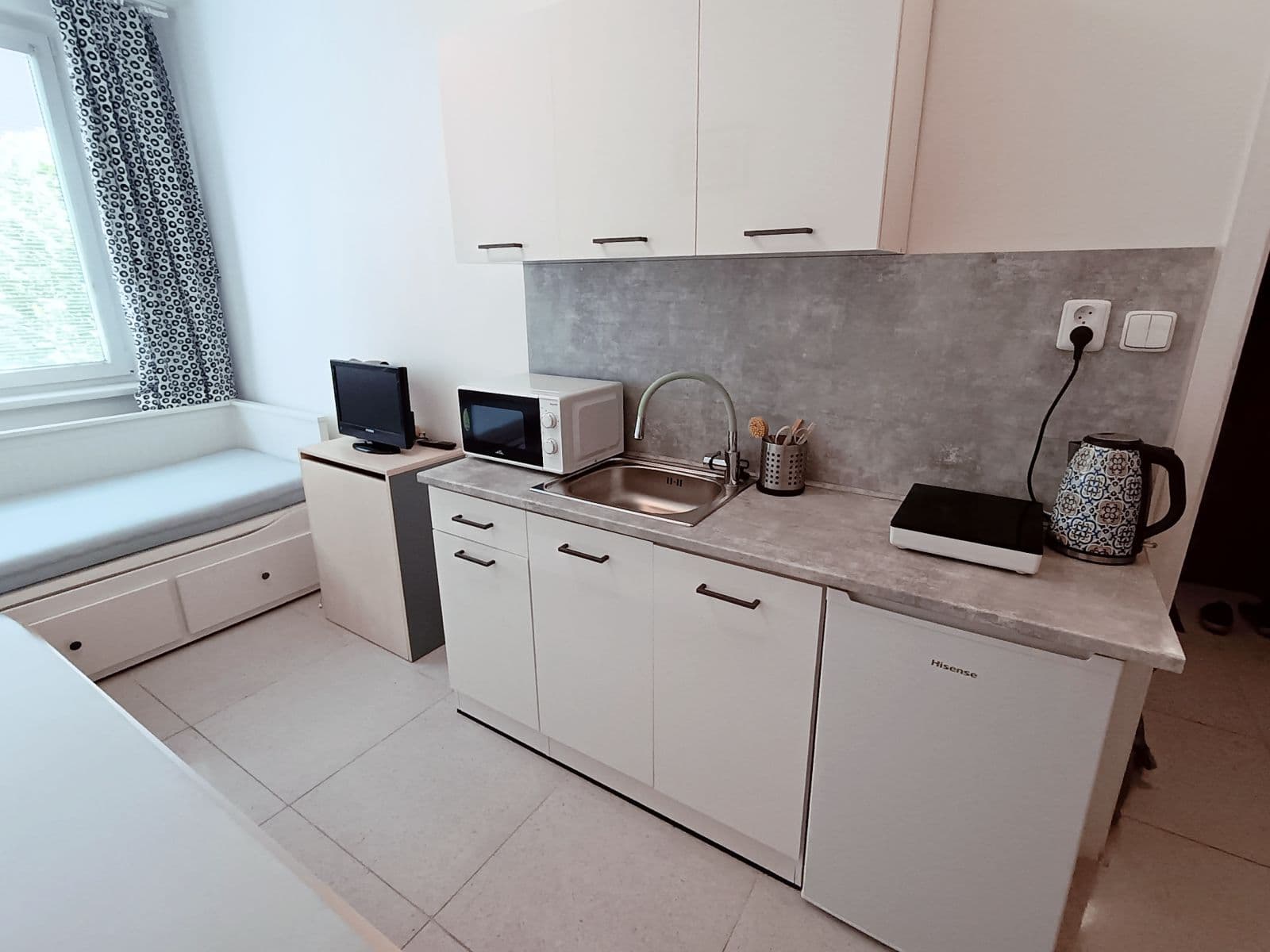 Pronájem bytu  19 m², Krškova, Praha, Praha