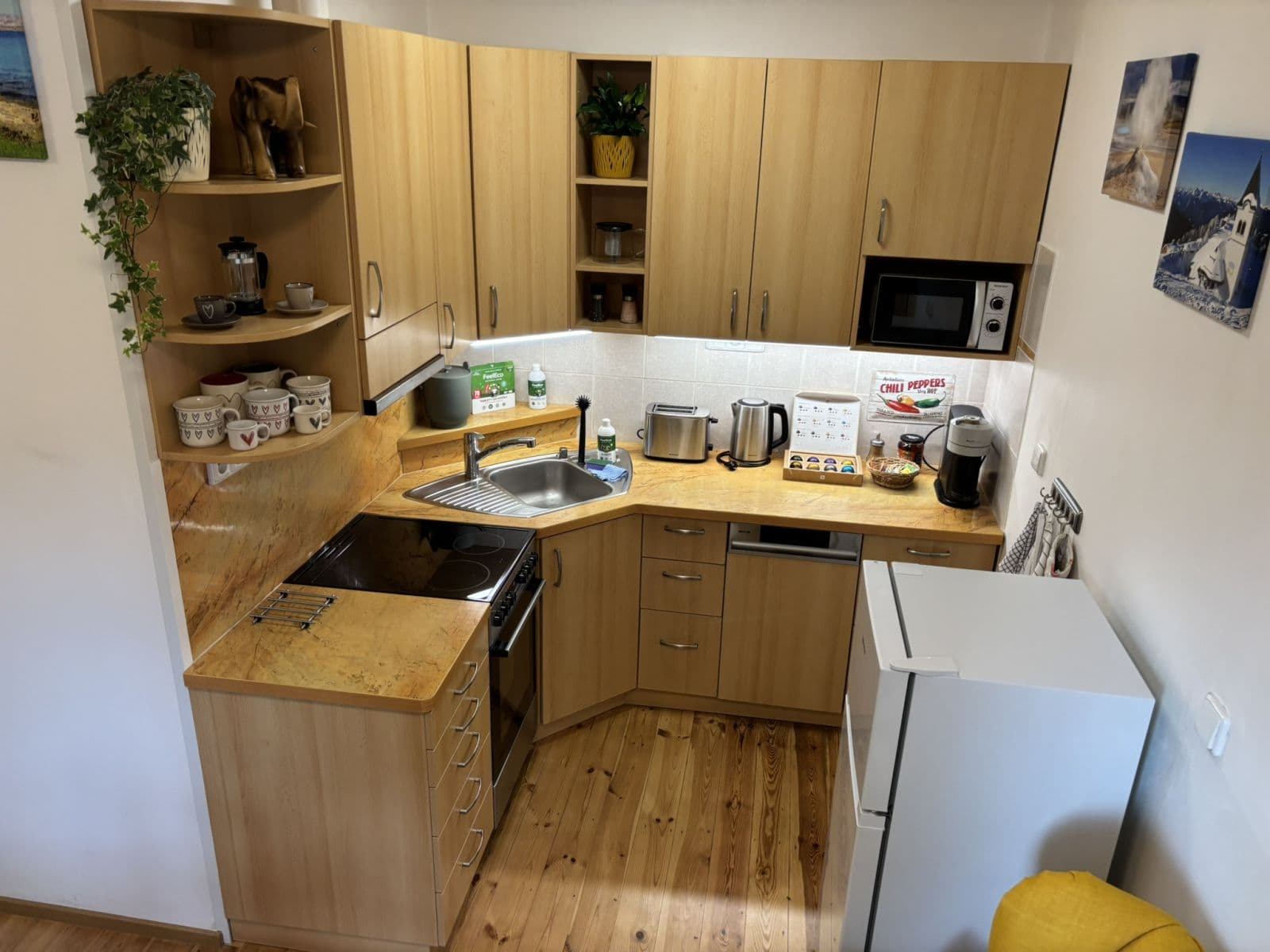 Pronájem bytu  22 m², Dědinská, Praha, Praha