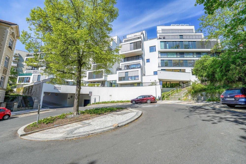 Pronájem bytu  34 m², Mošnova, Praha, Praha