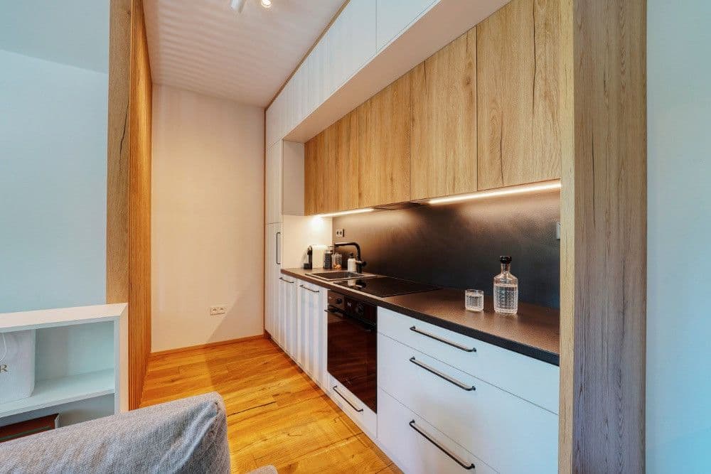 Pronájem bytu  34 m², Mošnova, Praha, Praha