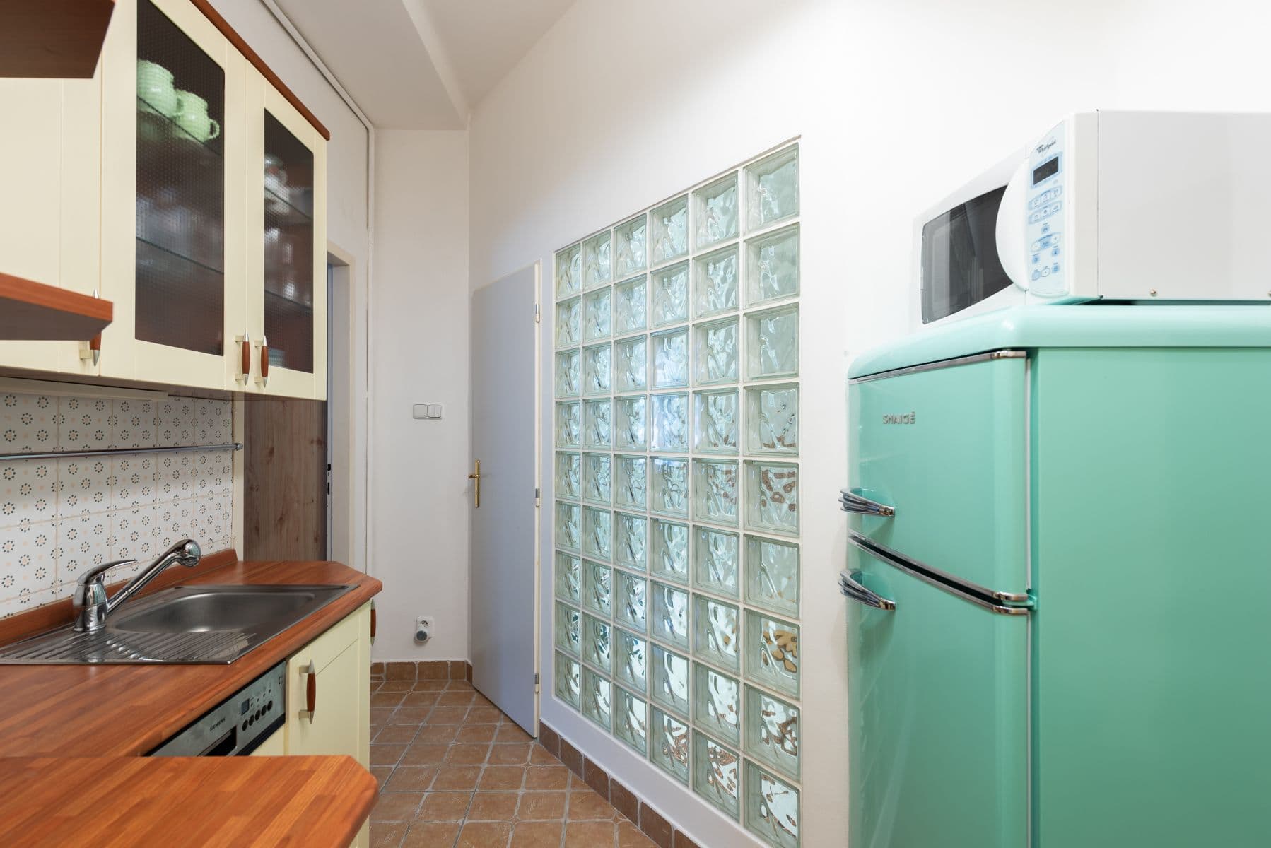 Pronájem bytu  47 m², Hartigova, Praha, Praha