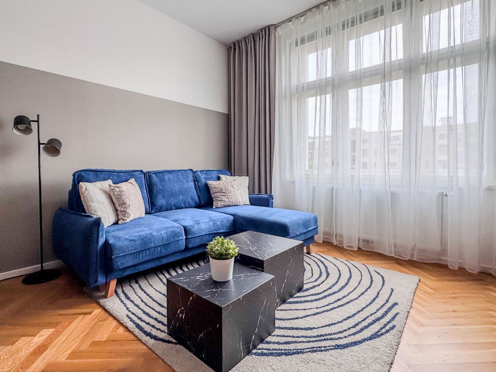 Pronájem bytu  55 m², Na Výšinách, Praha, Praha