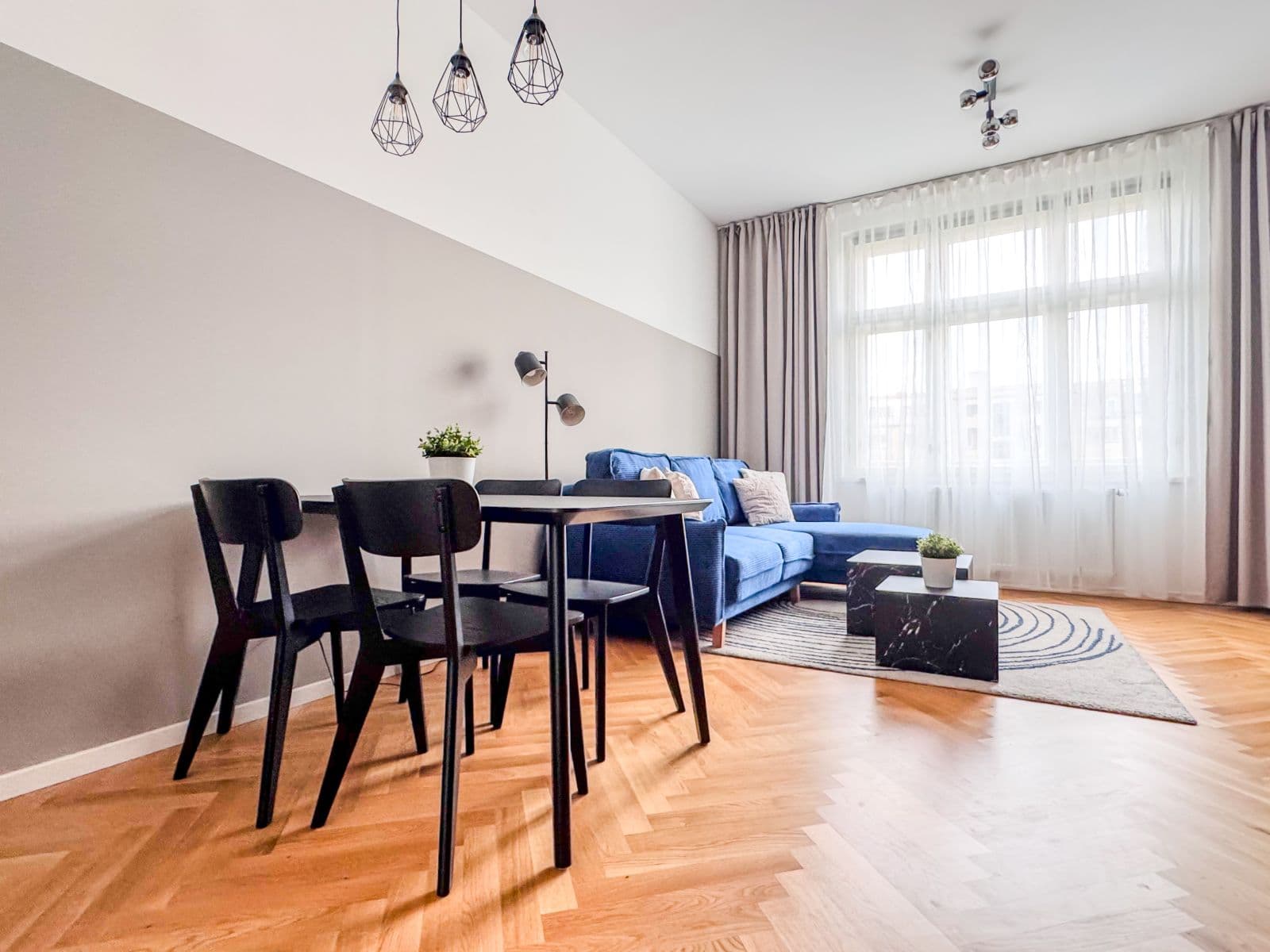 Pronájem bytu  55 m², Na Výšinách, Praha, Praha