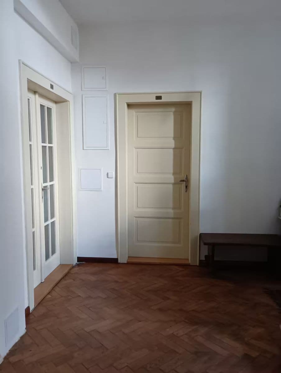 Pronájem bytu  25 m², Klapkova, Praha, Praha