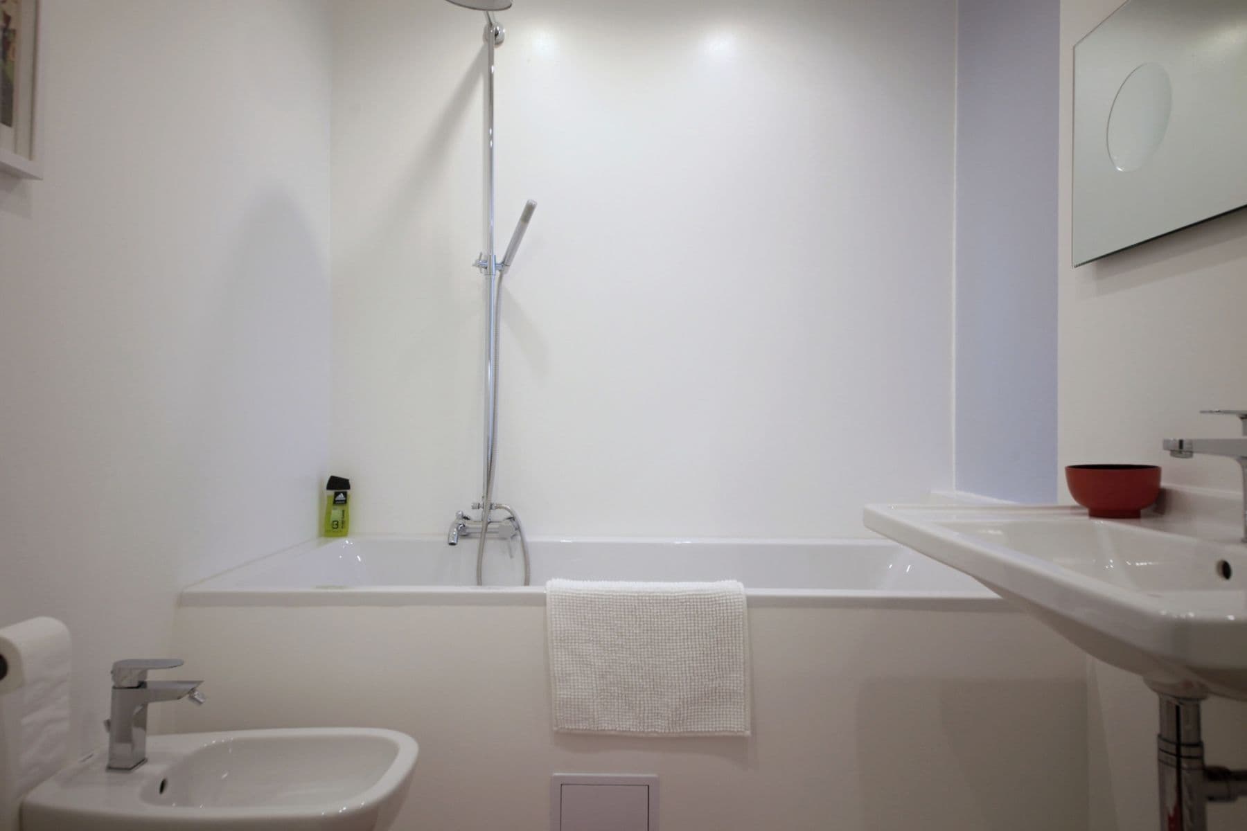 Pronájem bytu  30 m², Prvního pluku, Praha, Praha