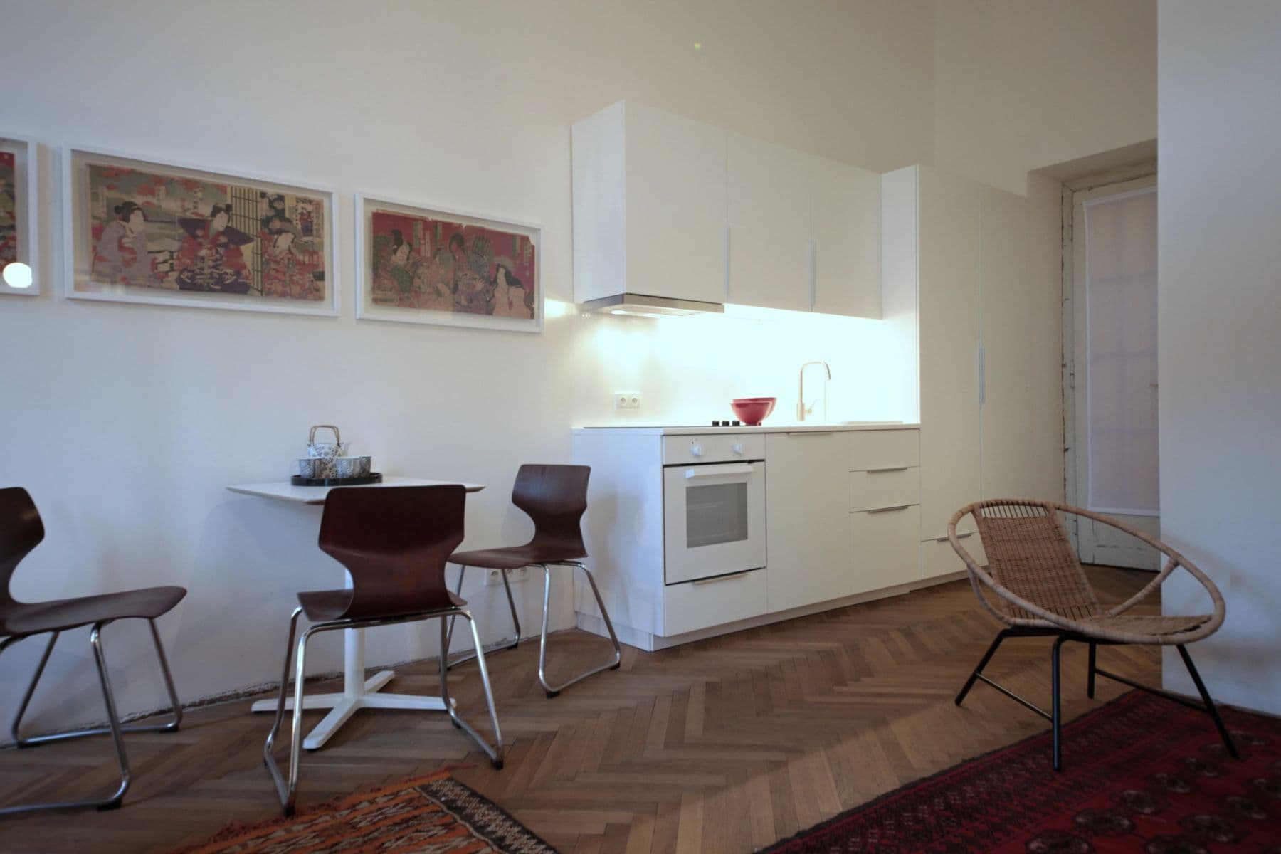 Pronájem bytu  30 m², Prvního pluku, Praha, Praha