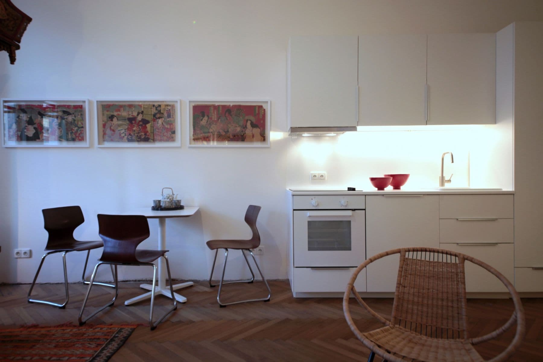 Pronájem bytu  30 m², Prvního pluku, Praha, Praha