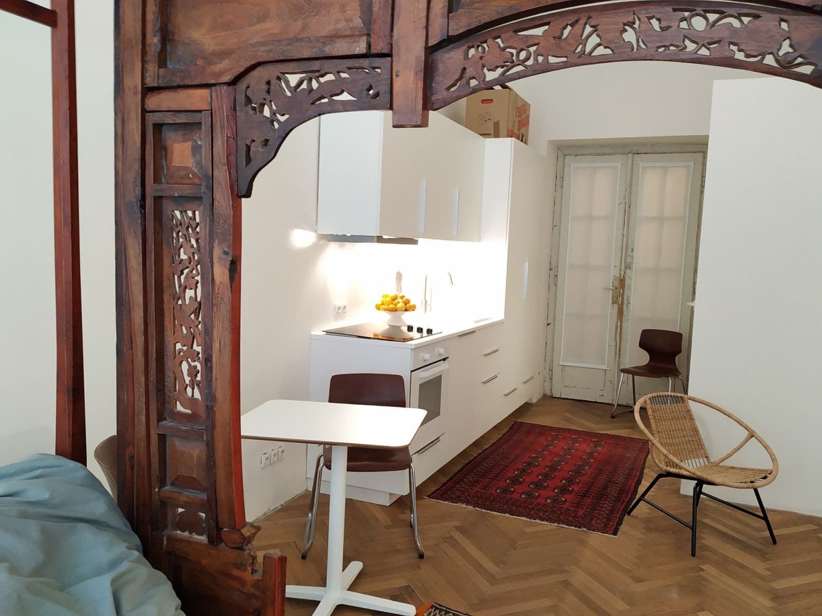 Pronájem bytu  30 m², Prvního pluku, Praha, Praha