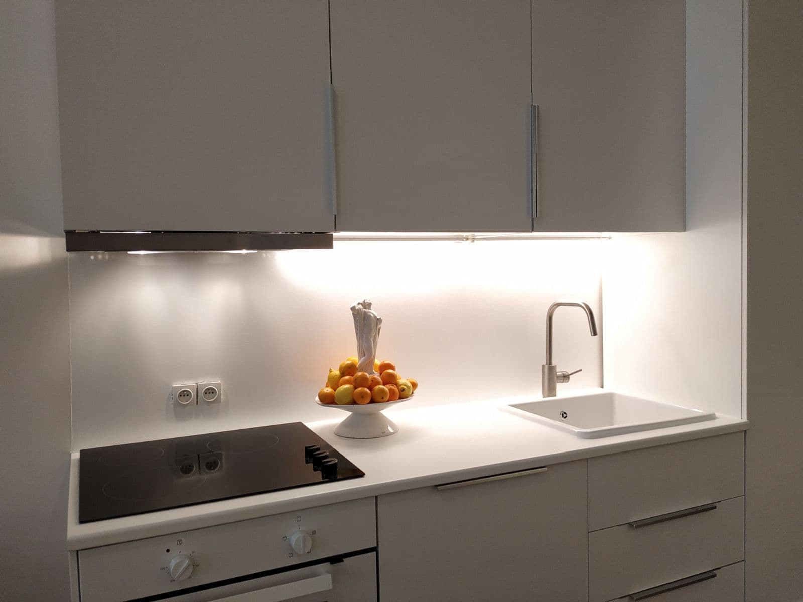 Pronájem bytu  30 m², Prvního pluku, Praha, Praha