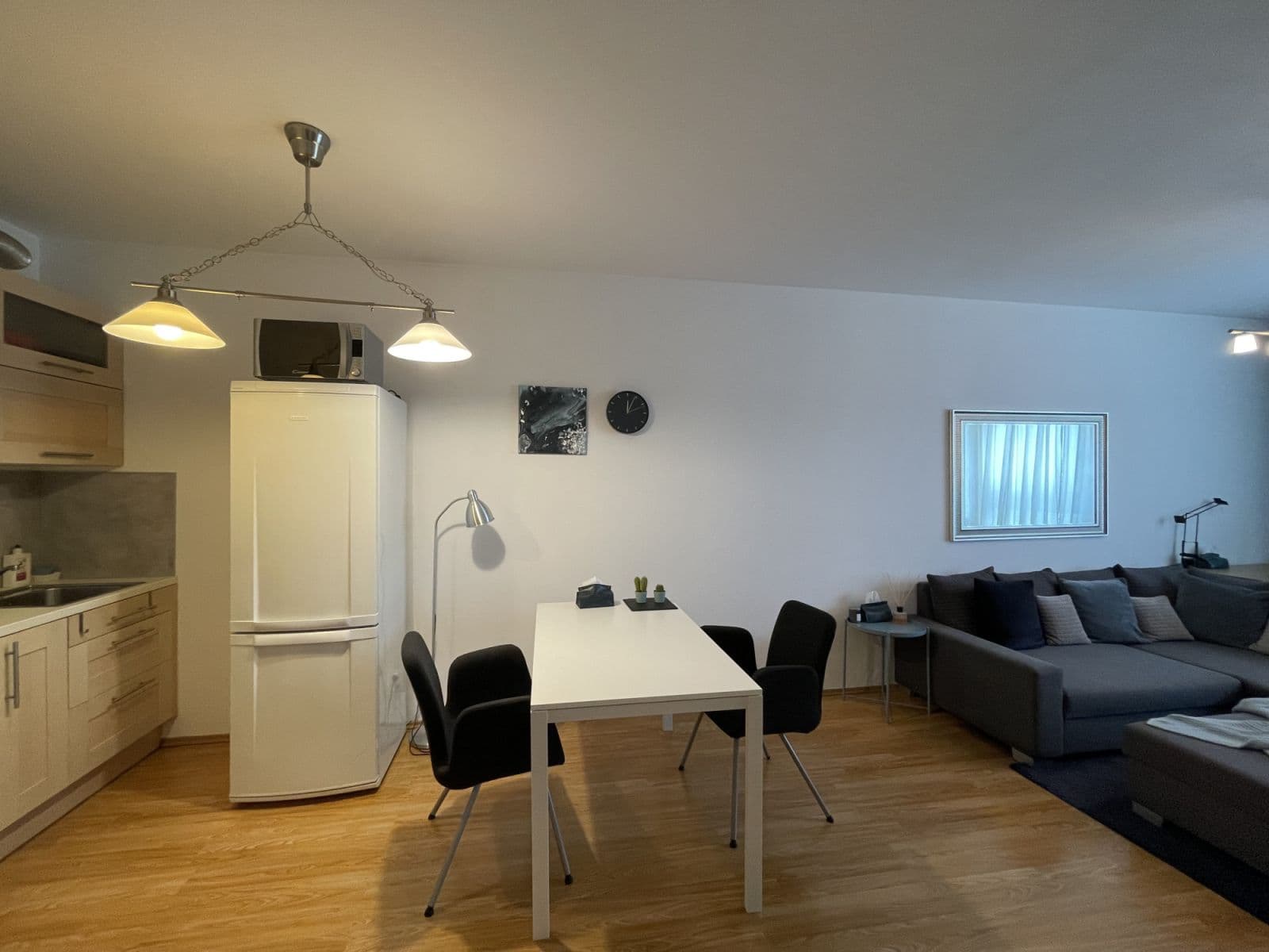 Pronájem bytu  50 m², Pod Harfou, Praha, Praha