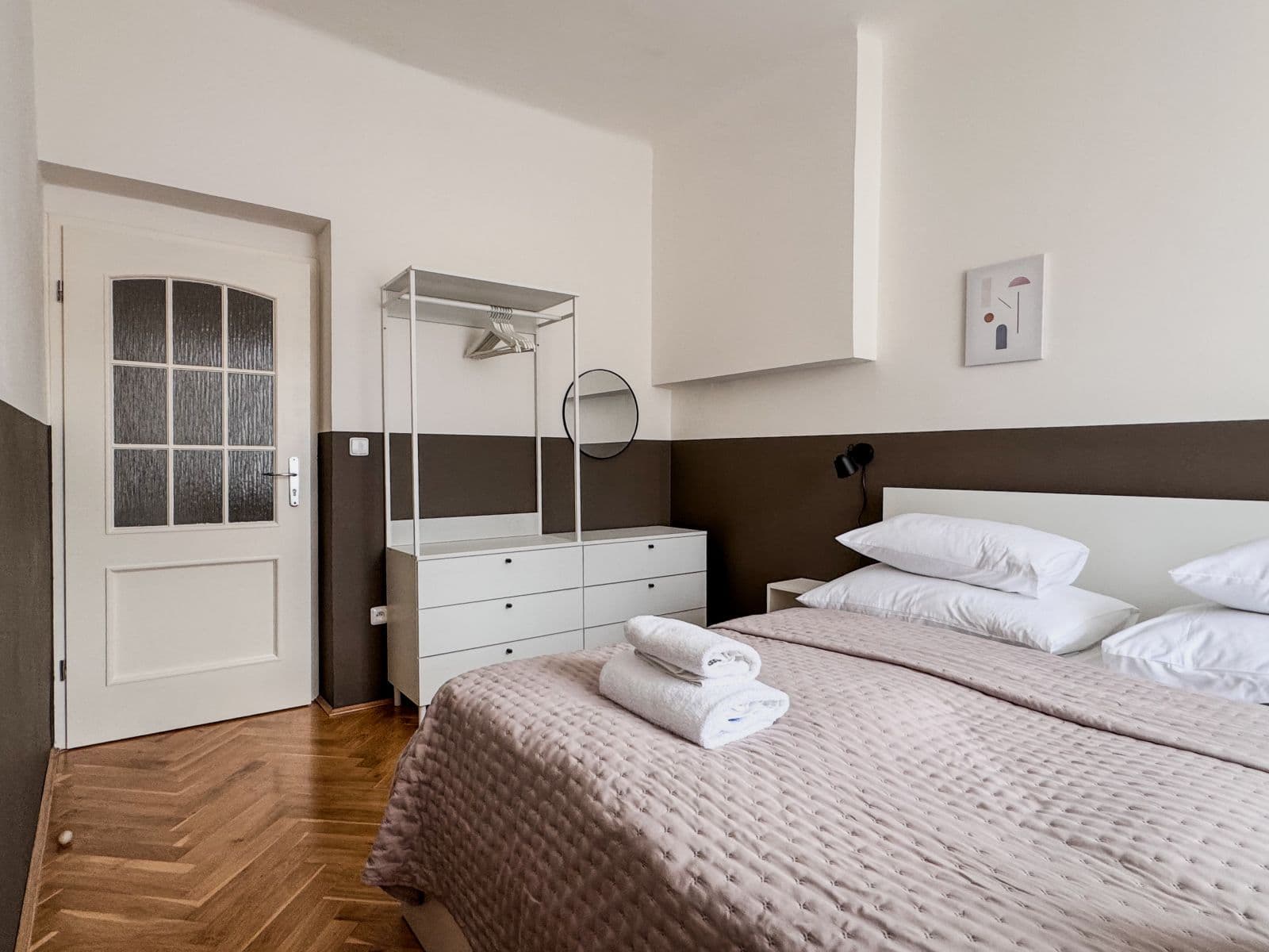 Pronájem bytu  120 m², Šmilovského, Praha, Praha