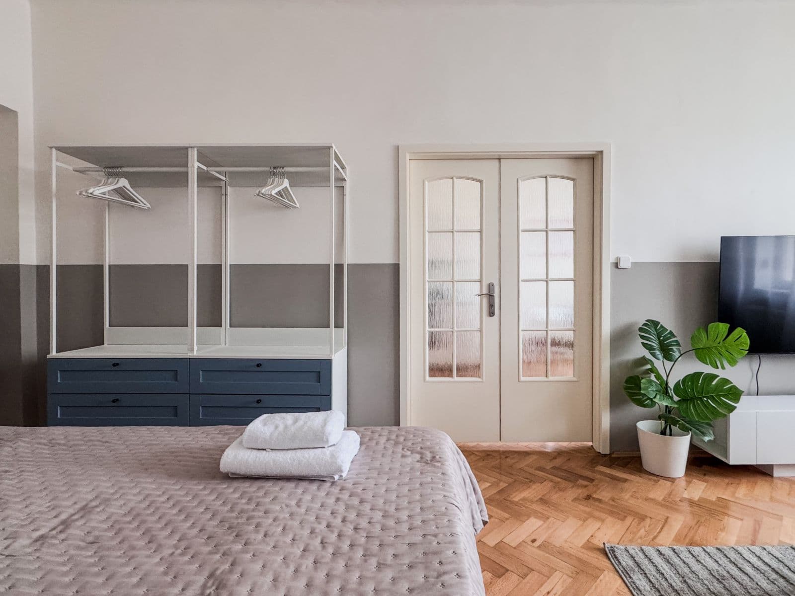 Pronájem bytu  120 m², Šmilovského, Praha, Praha
