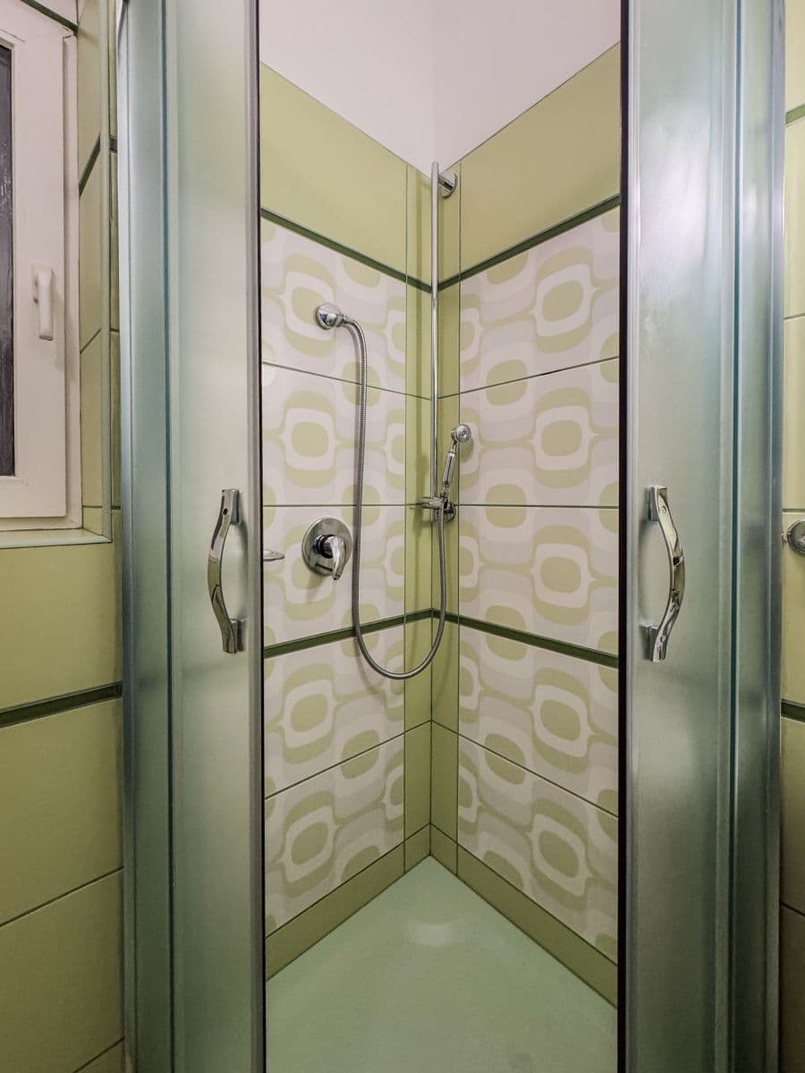 Pronájem bytu  120 m², Šmilovského, Praha, Praha