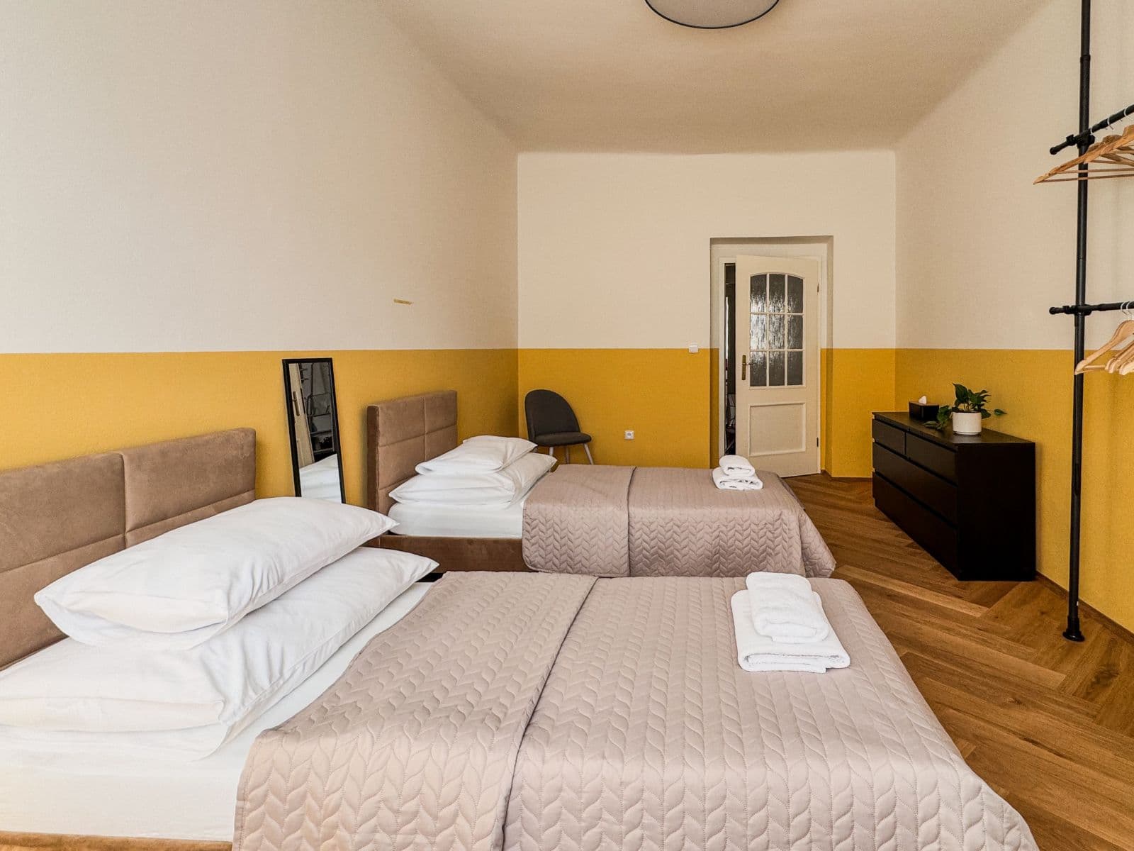 Pronájem bytu  120 m², Šmilovského, Praha, Praha