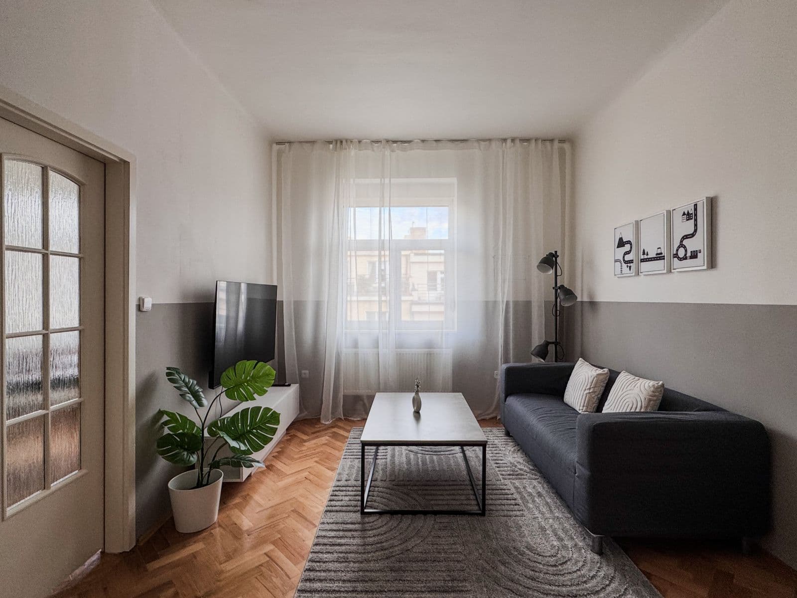 Pronájem bytu  120 m², Šmilovského, Praha, Praha