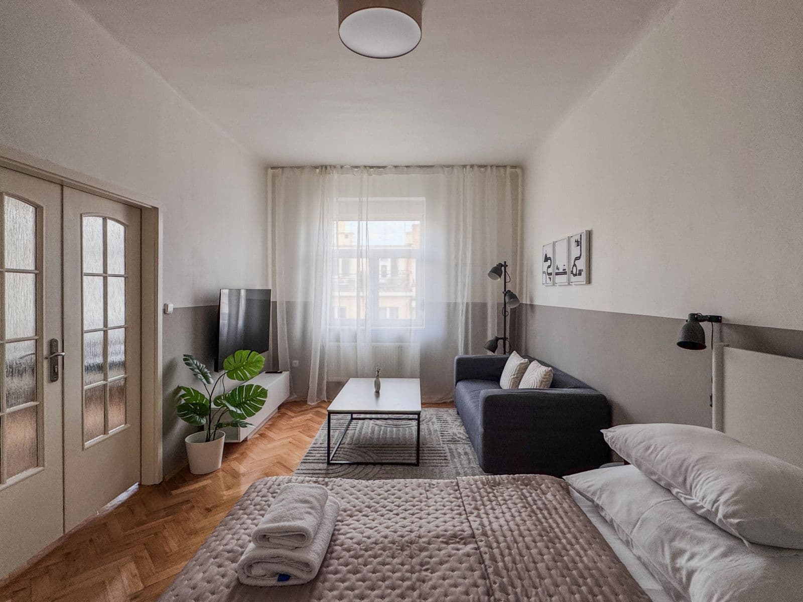 Pronájem bytu  120 m², Šmilovského, Praha, Praha