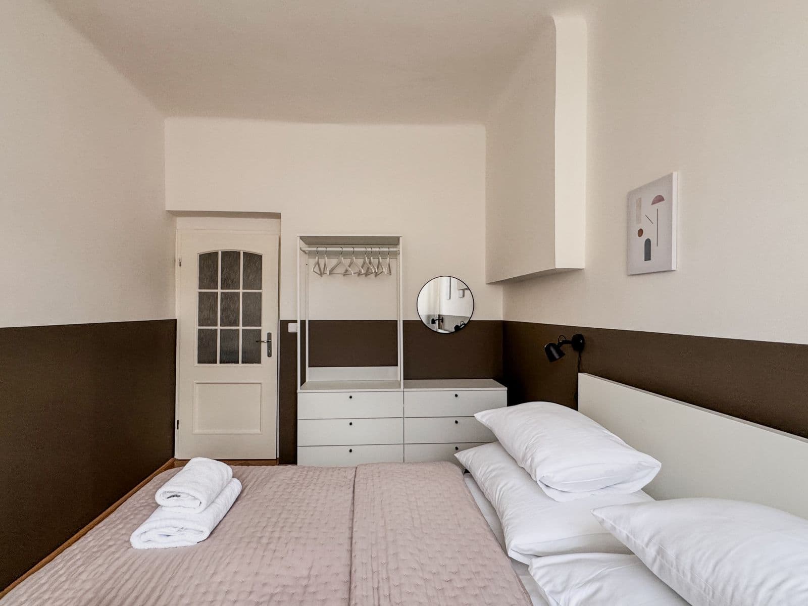 Pronájem bytu  120 m², Šmilovského, Praha, Praha