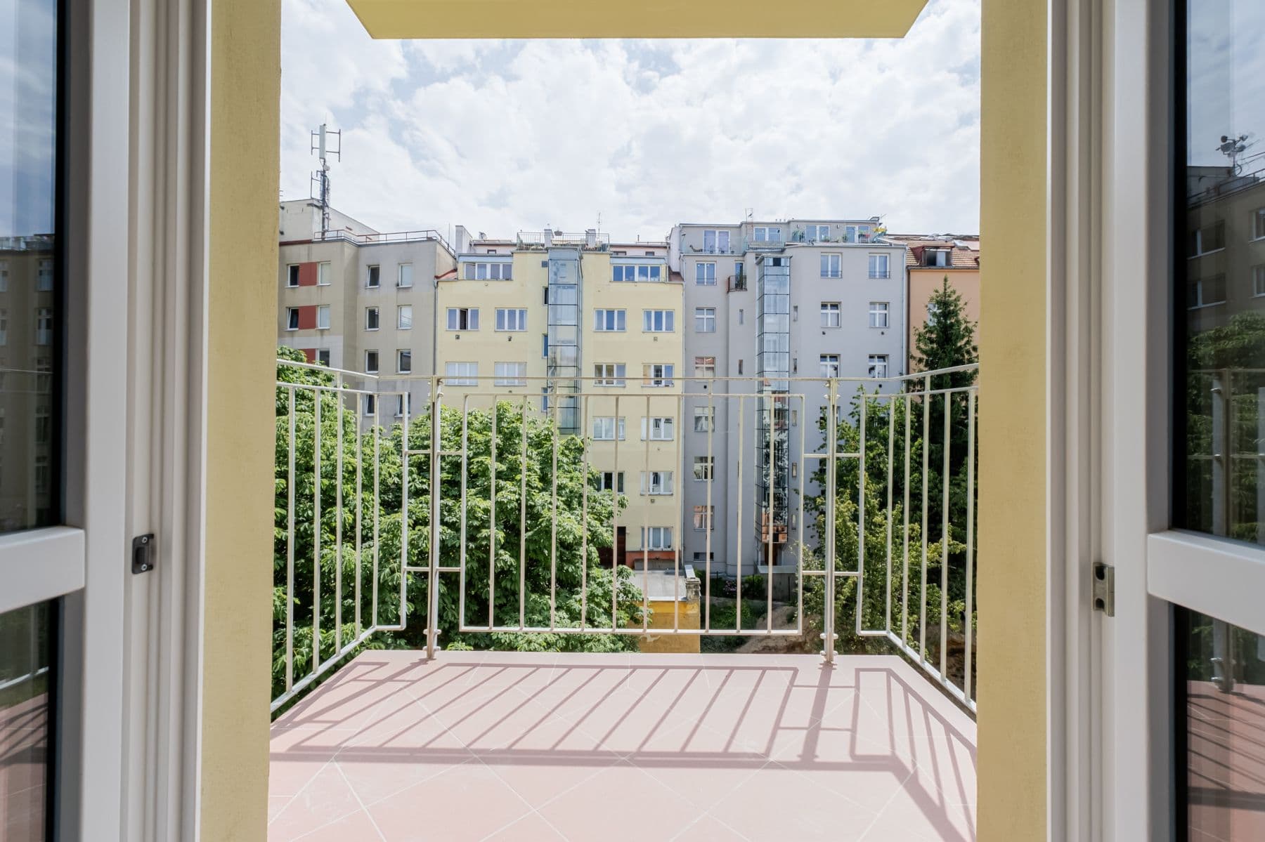 Pronájem bytu  30 m², Svatoslavova, Praha, Praha