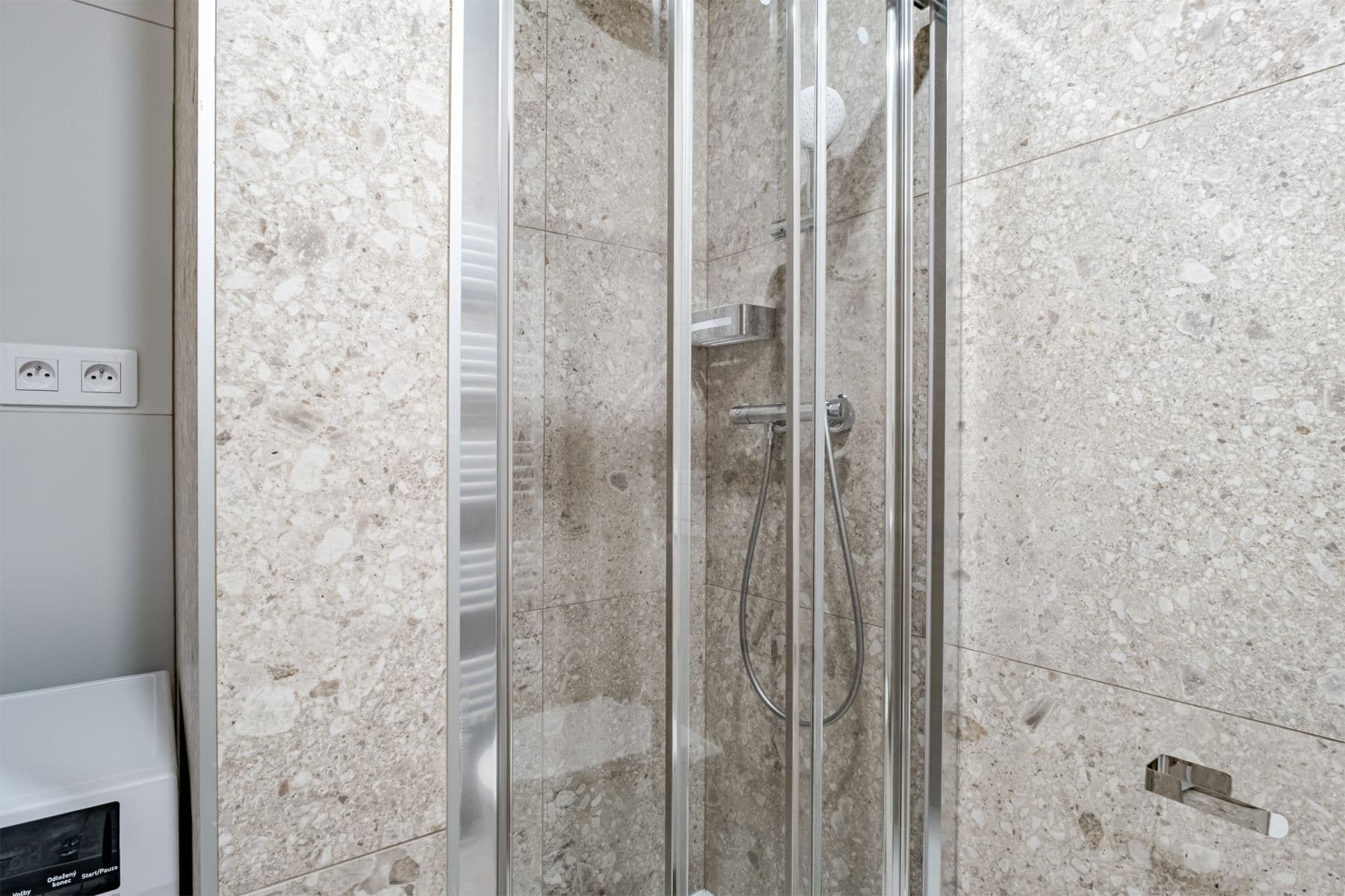 Pronájem bytu  46 m², Svatoslavova, Praha, Praha
