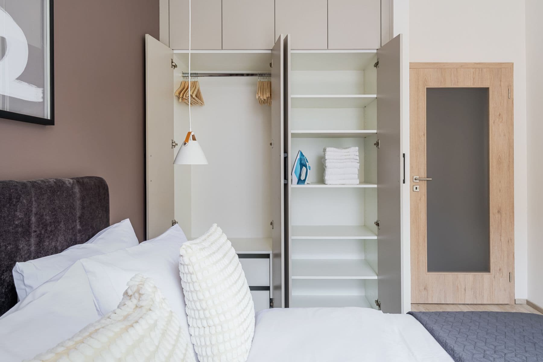 Pronájem bytu  40 m², Svatoslavova, Praha, Praha