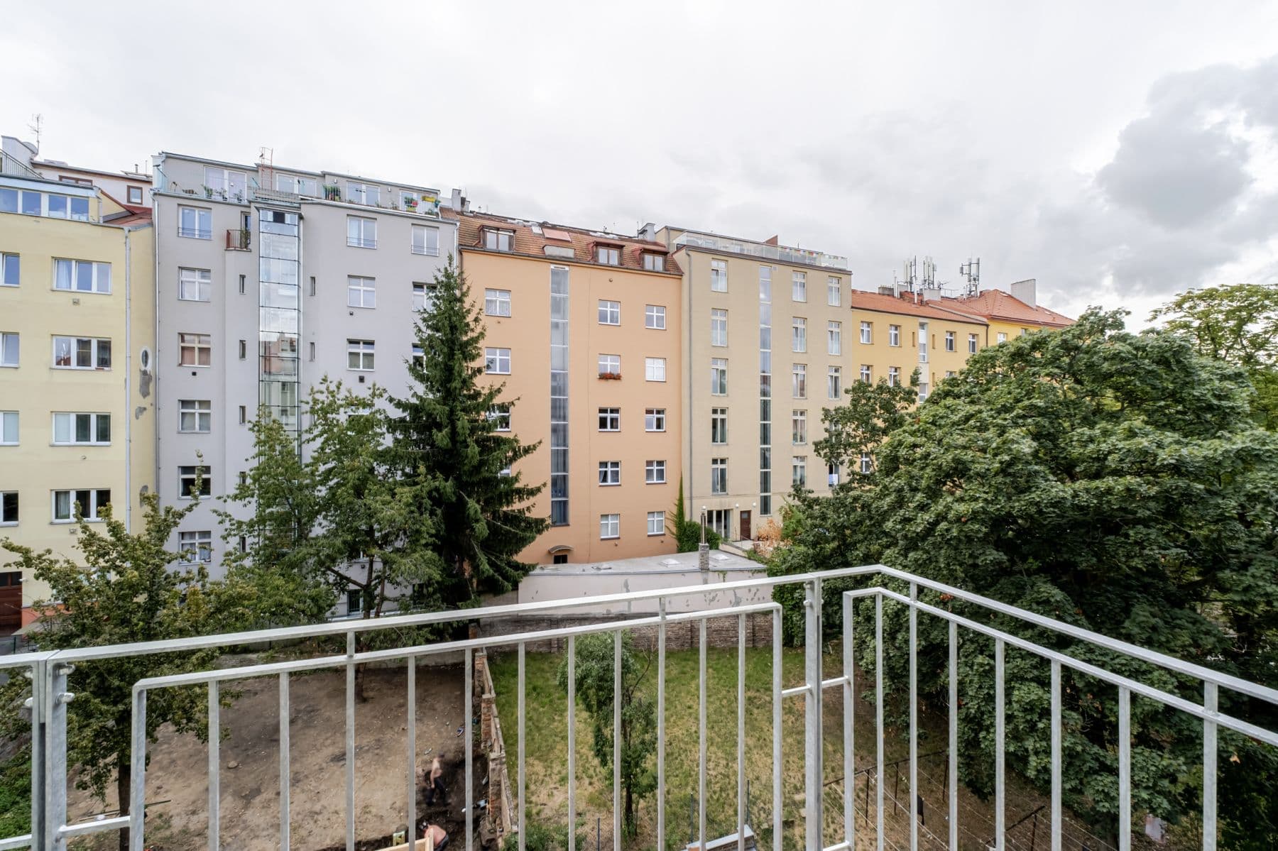 Pronájem bytu  40 m², Svatoslavova, Praha, Praha