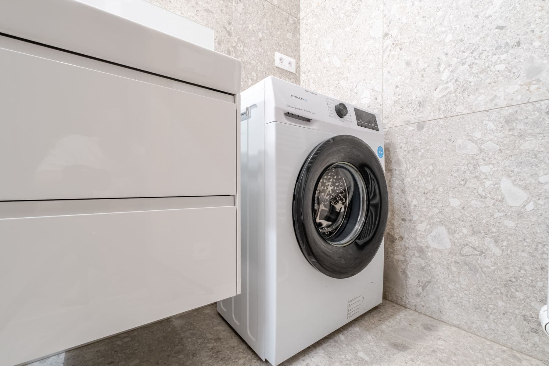 Pronájem bytu  40 m², Svatoslavova, Praha, Praha