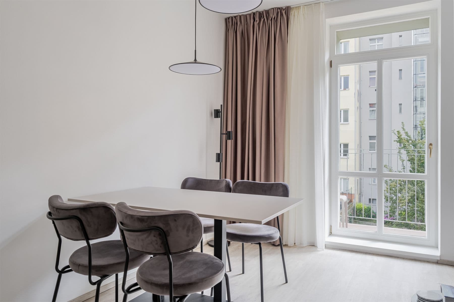 Pronájem bytu  45 m², Svatoslavova, Praha, Praha
