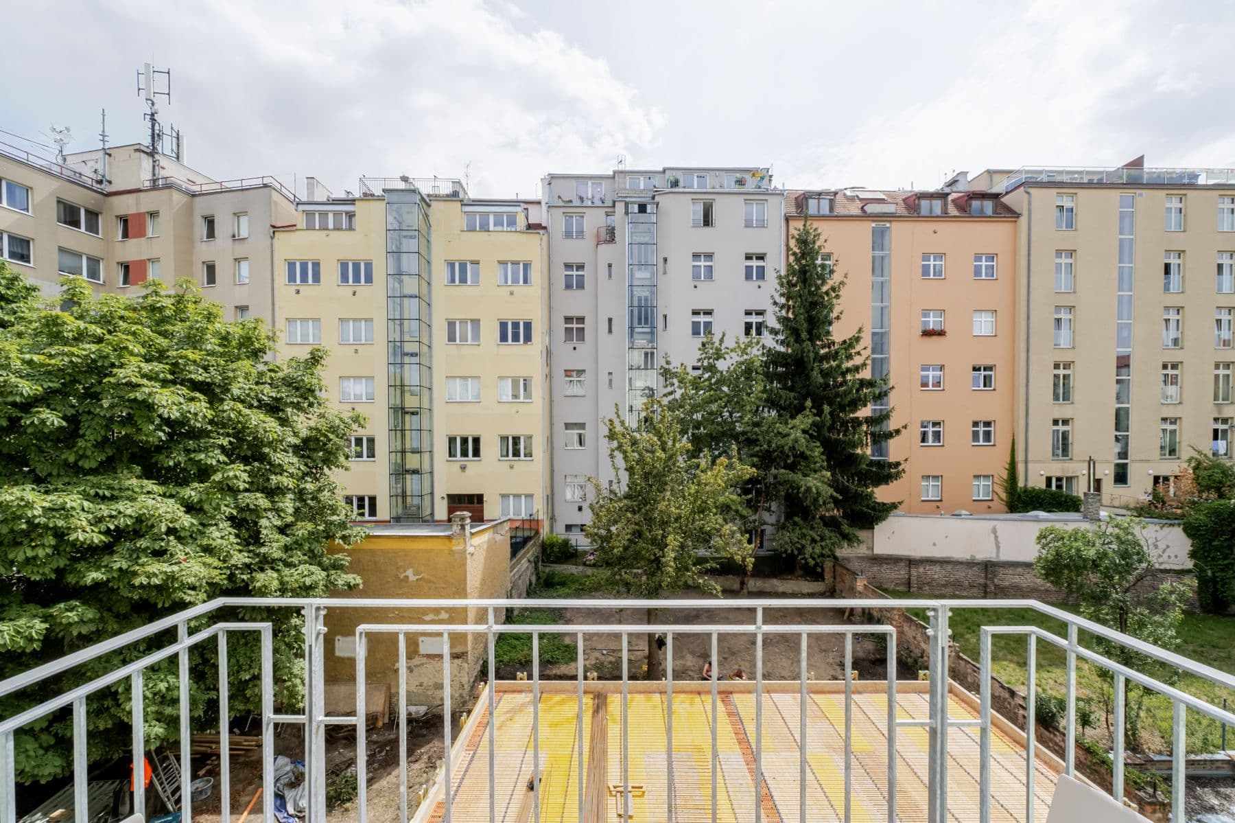 Pronájem bytu  45 m², Svatoslavova, Praha, Praha