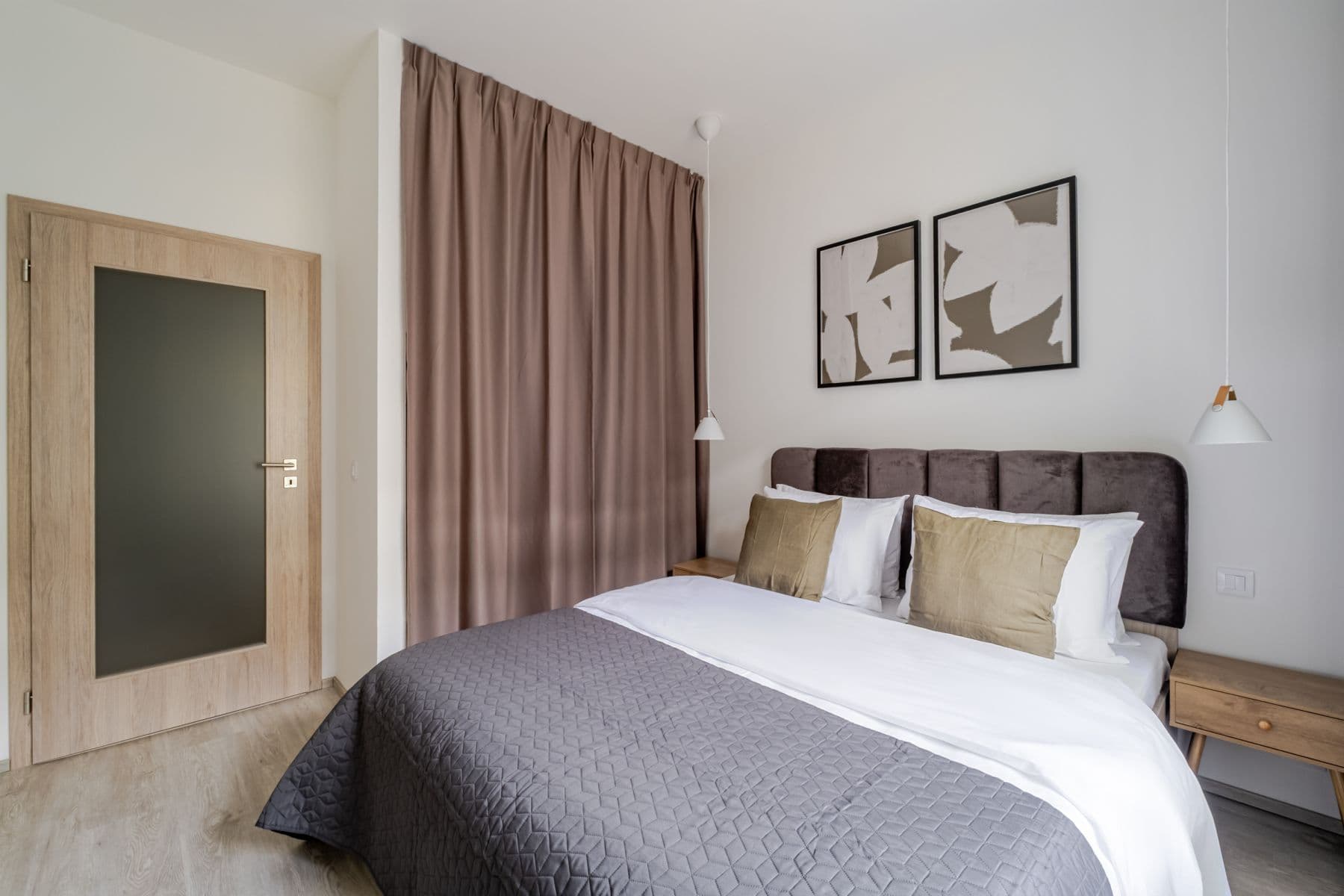 Pronájem bytu  45 m², Svatoslavova, Praha, Praha