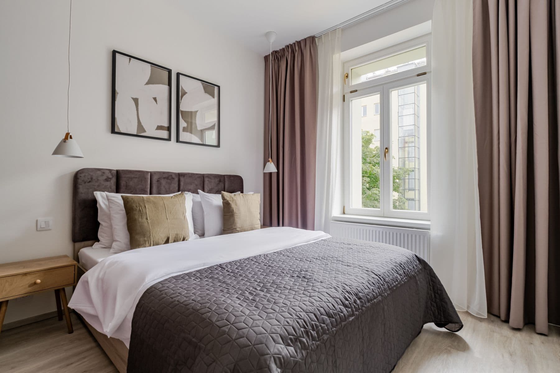 Pronájem bytu  45 m², Svatoslavova, Praha, Praha