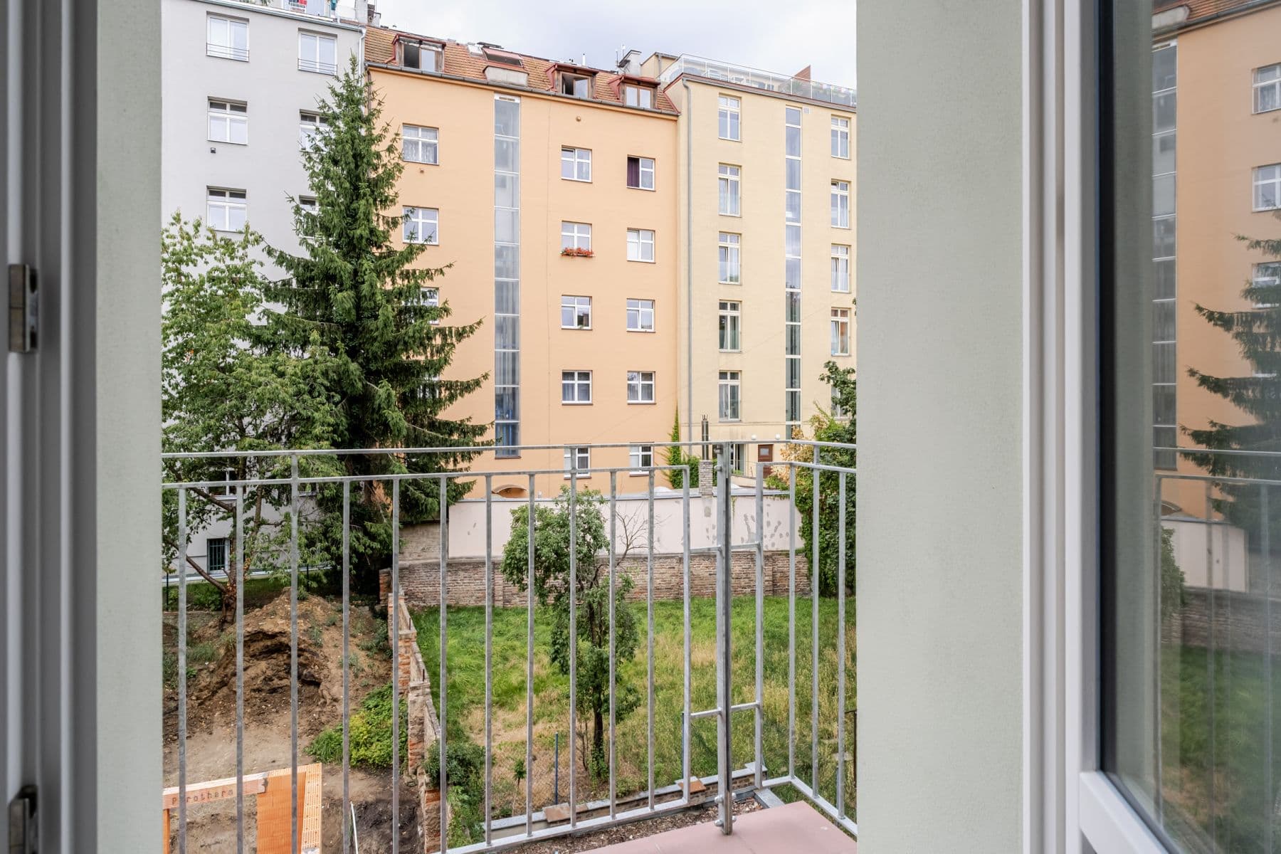 Pronájem bytu  39 m², Svatoslavova, Praha, Praha