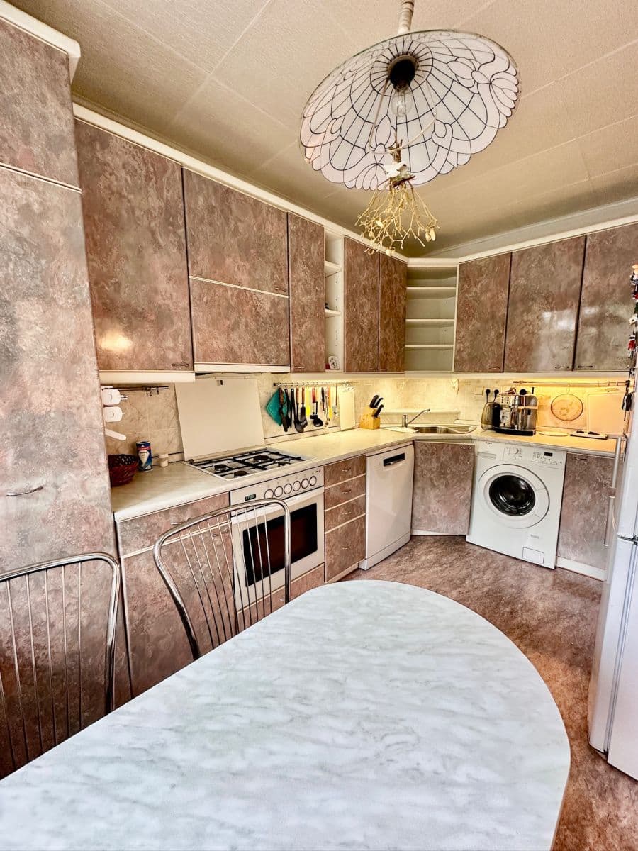 Pronájem bytu  72 m², Mimoňská, Praha, Praha