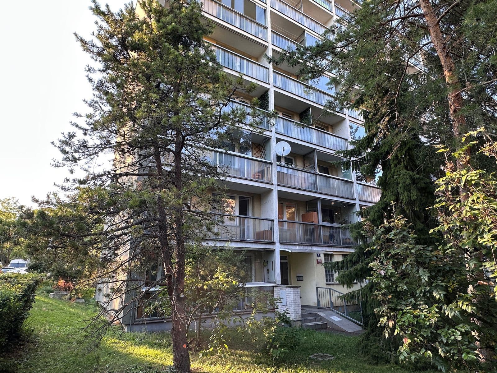 Pronájem bytu  72 m², Mimoňská, Praha, Praha