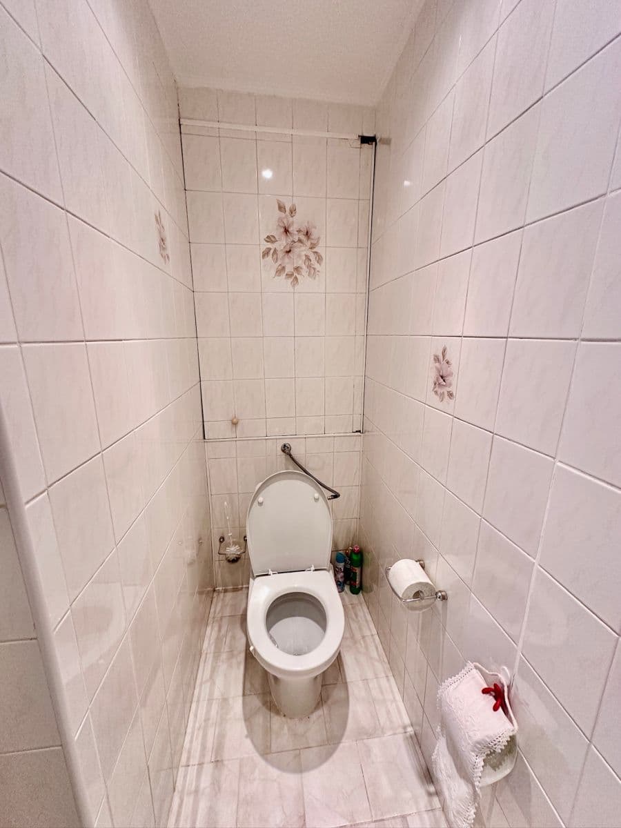 Pronájem bytu  72 m², Mimoňská, Praha, Praha