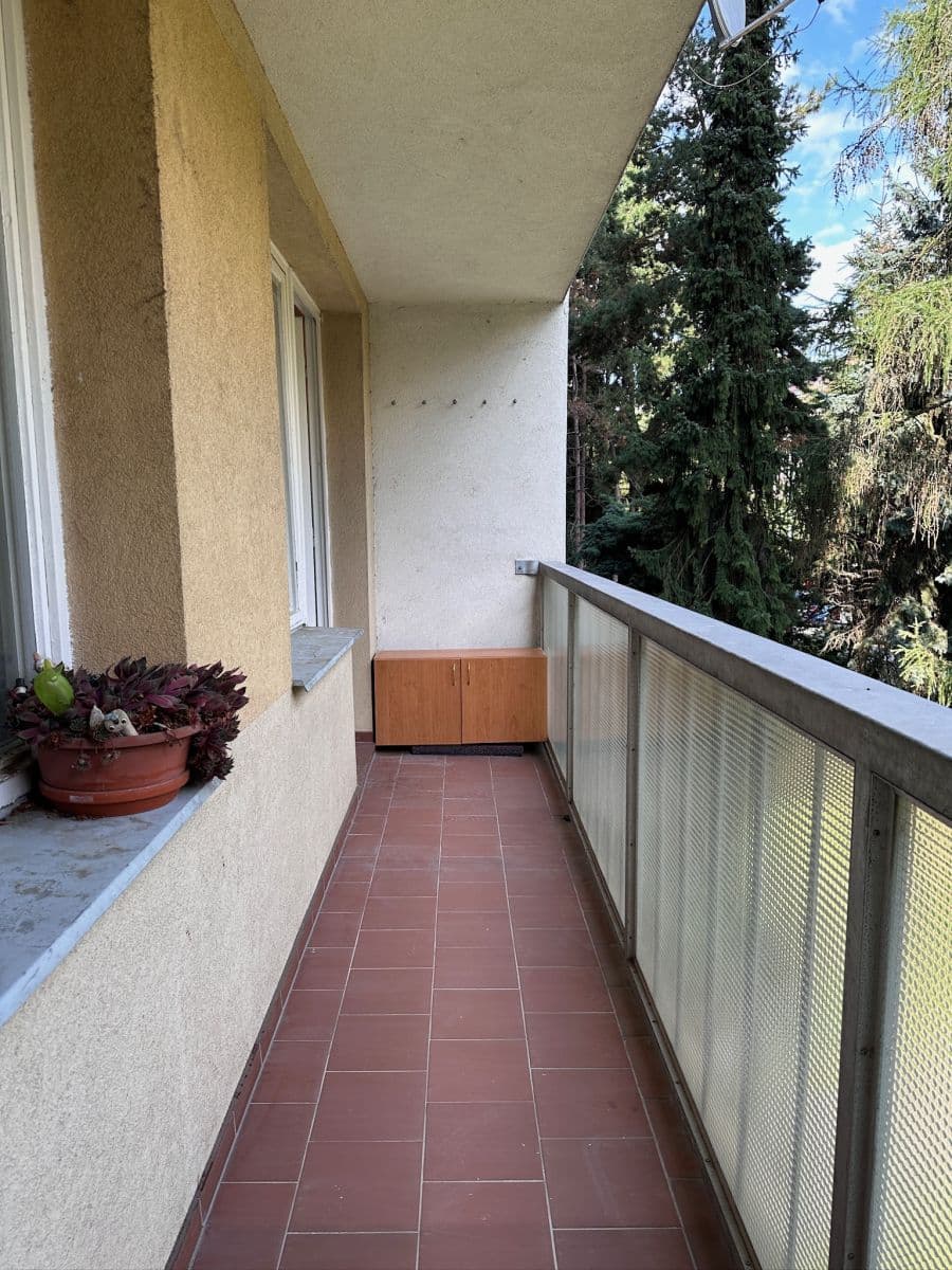 Pronájem bytu  72 m², Mimoňská, Praha, Praha