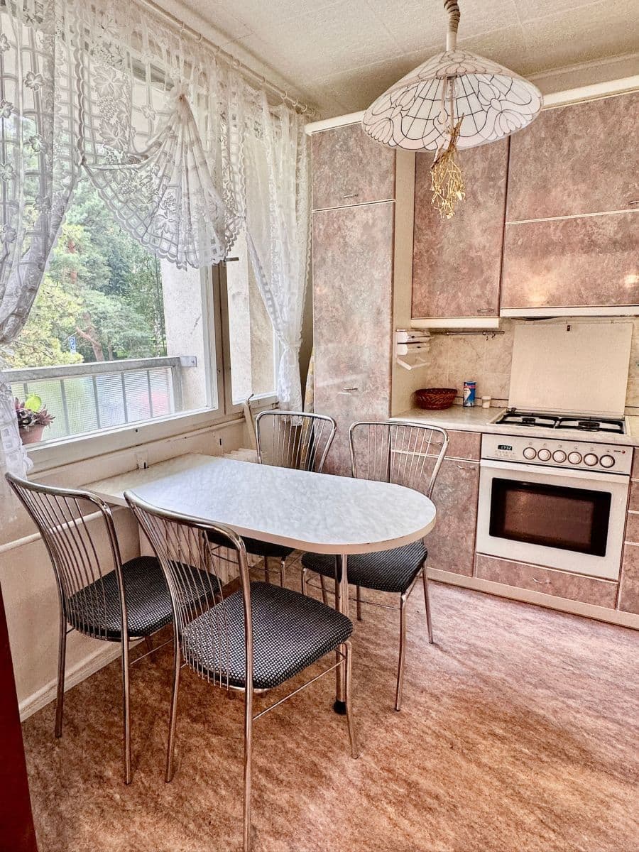 Pronájem bytu  72 m², Mimoňská, Praha, Praha