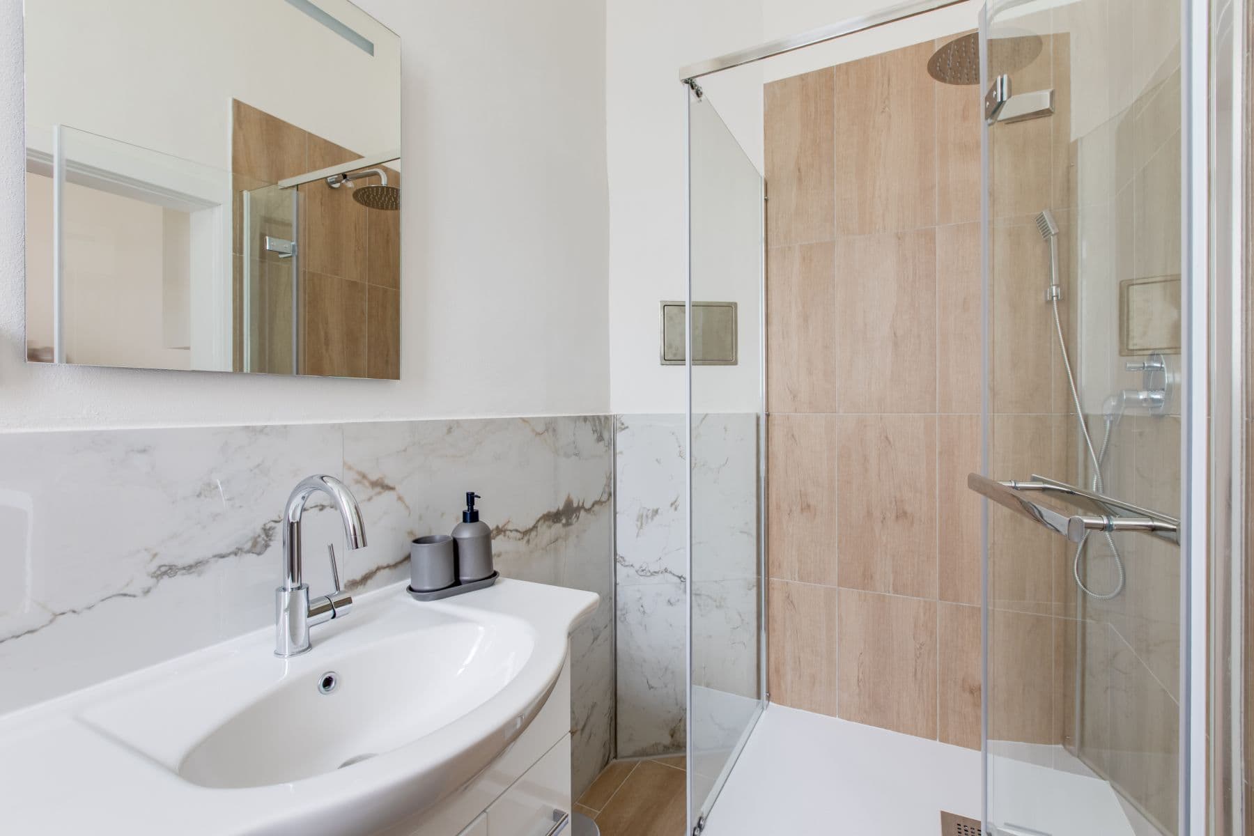 Pronájem bytu  60 m², Legerova, Praha, Praha