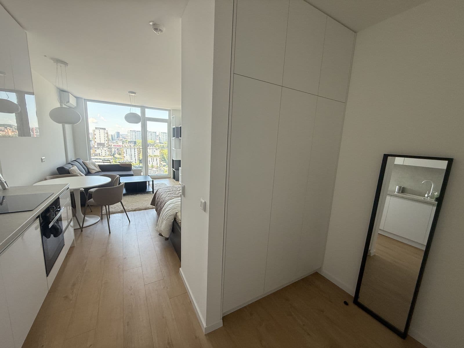 Pronájem bytu  30 m², Rožňavská, Nové Mesto, Bratislavský kraj